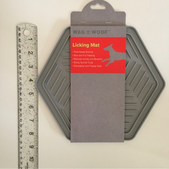 NEW Dog Licking Mat Gray |  Wag n Woof - Picture 5 of 5